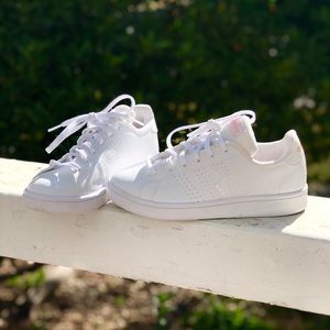 White Adidas Women’s/Girl’s Shoes, Size 5.5